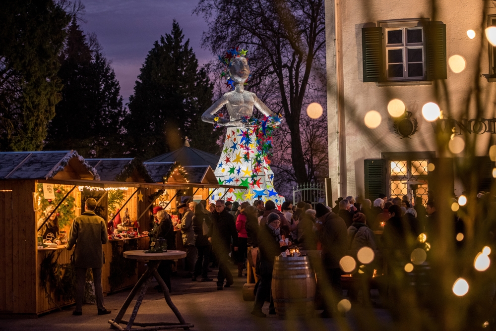 Weihnachtsmarkt: Advent im Schlosshof Friedrichshafen 
