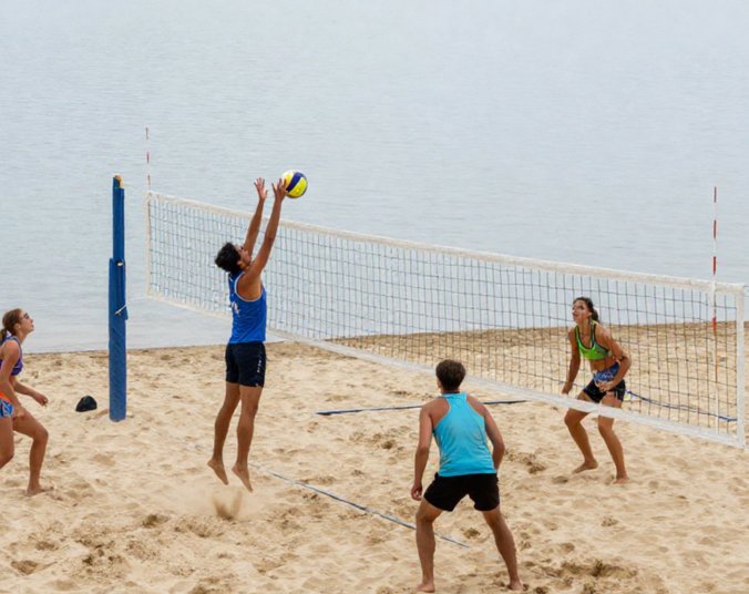 Beachvolleball am See