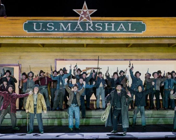 Viele Menschen auuf der Bühne. (Foto: 2026 LEONINE Distribution GmbH. Screenshot Veranstalter Cineplex)