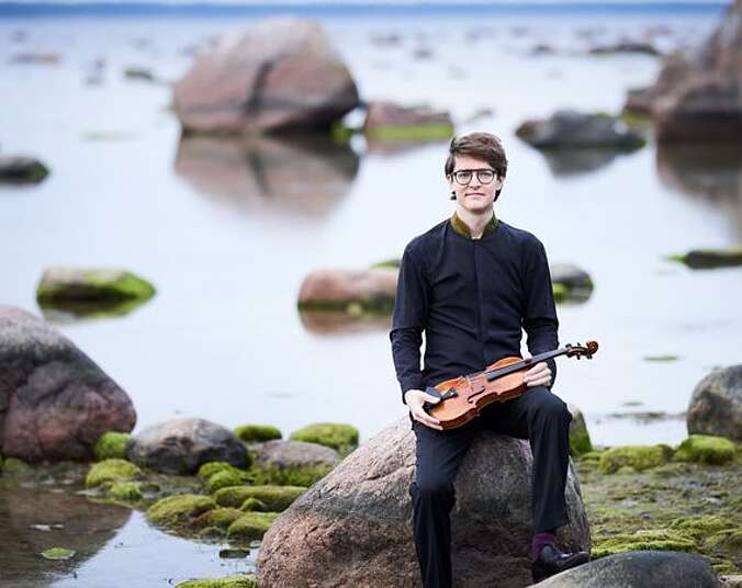 Bild zur Veranstaltung: O/Modernt Kammerorchester &  Hugo Ticciati - Hugo Ticciati; Violine und Leitung