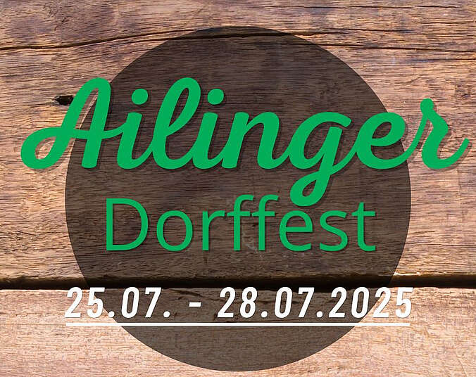 Schrift mit Kreis auf Holzwand