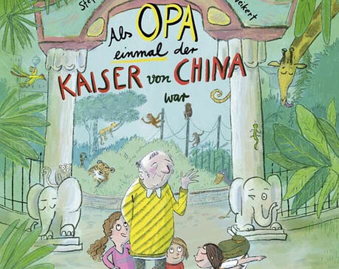 Opa mit Nike, Pauline und Ben im Zoo.