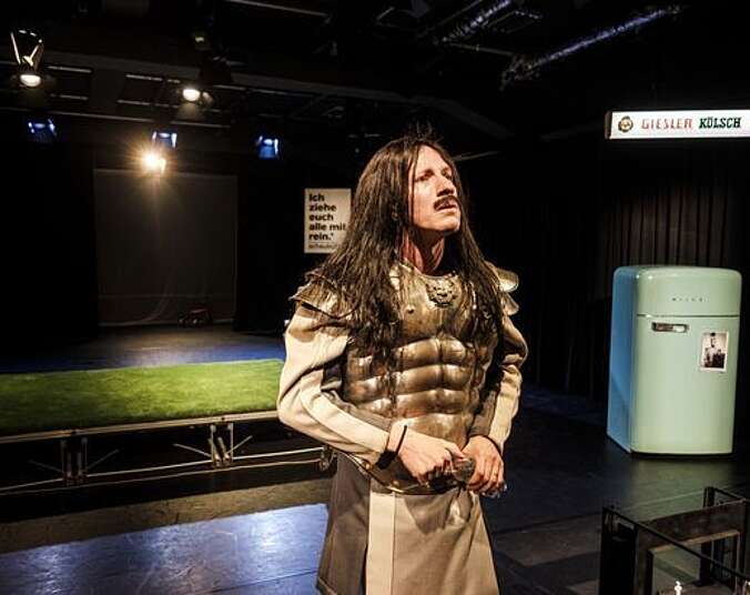 Bild zur Veranstaltung: Man kann auch in die Höhe fallen - Theater der Keller