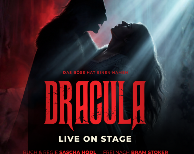 Im Vordergrund steht Dracula in roter und verlaufener Schrift. Im Hintergrund beugt sich ein Mann, welcher Dracula verkörpert über eine Frau Richtung Hals.