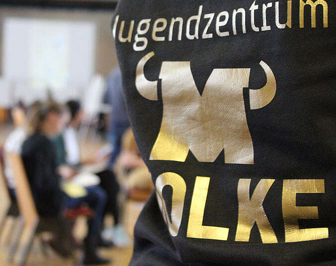 Das Logo vom Jugendzentrum Molke auf einem Pullover
