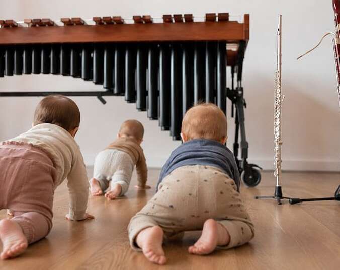 Bild zur Veranstaltung: Krabbelfaktur – Musik entdecken / 0-2 Jahre - ensemble minifaktur