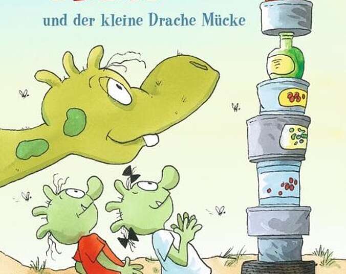 Die Olchi–Kinder spielen mit dem kleinen Drachen Mücke.